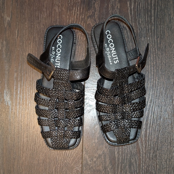 Coconuts by Matisse Fisherman Sandals - Picture 1 of 3